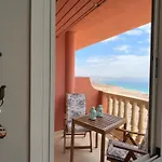 アパート Penthouse Sunrise Blue Ocean View コスタ・カルマ